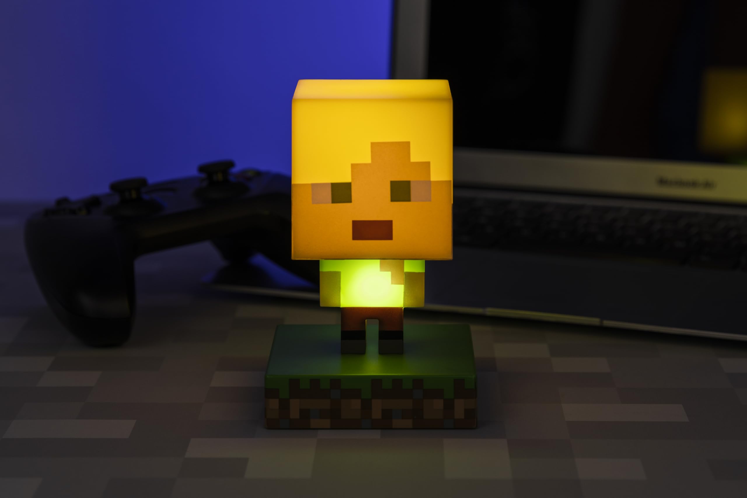 Amazon.co.jp: Paladone マインクラフト アレックス アイコンライト